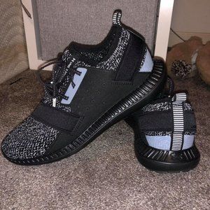 Under Armor seamless Athletic Shoes